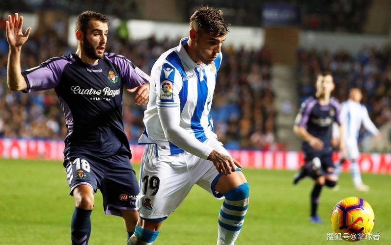 西甲夜战：皇家社会VS马洛卡，保级边缘的生死博弈